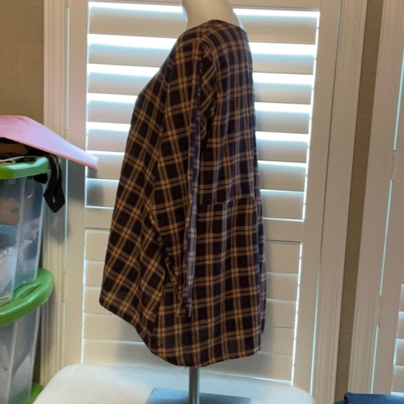 Brown and Black Boxy Blouse with Long Sleeves - Picture 6 of 6